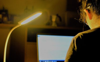 Confinement & Télétravail | Partage d’expérience #4 : Tenir compte de la distorsion de nos perceptions due à la distance (…ou l’effet parano!)